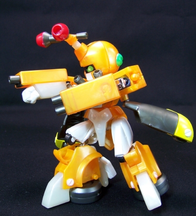 File:Saikachi dual model kit action pose.jpg